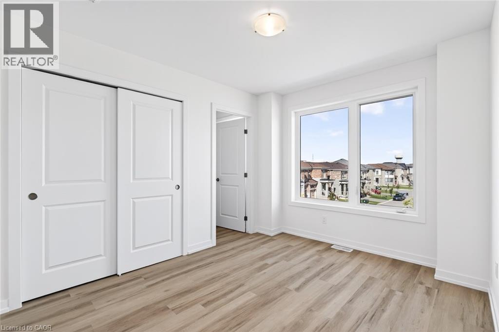 70 Kenesky Drive Unit# 36, Waterdown, Ontario  L8B 2A9 - Photo 31 - 40862415