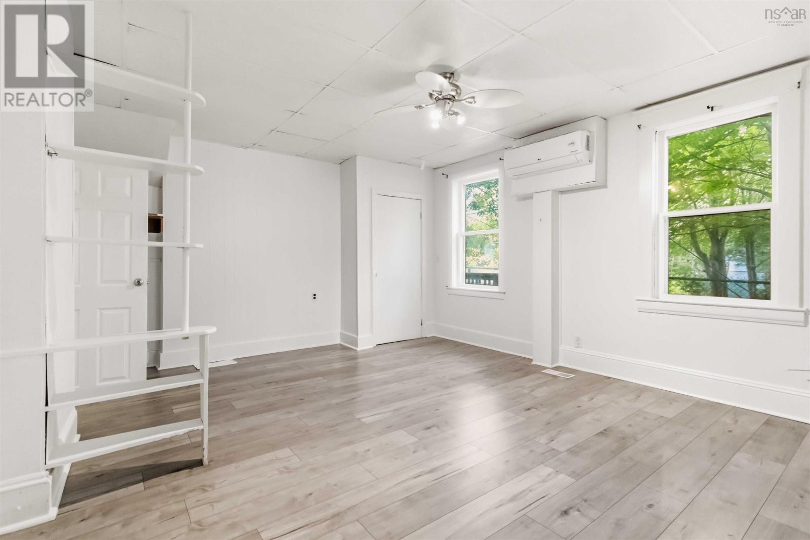 8 Franklyn Street photo 11