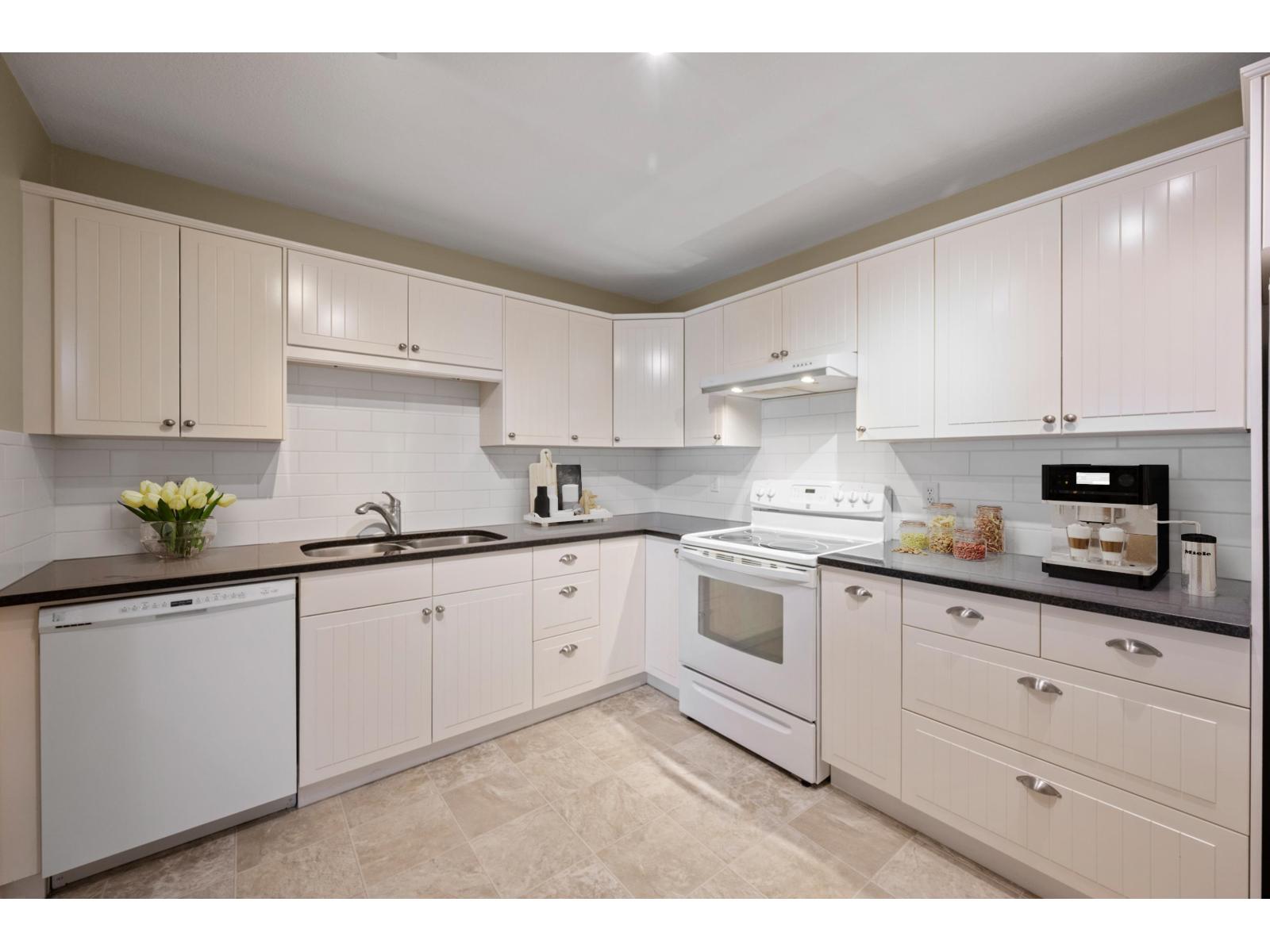 112 5375 205 Street, Langley, British Columbia  V3A 7V7 - Photo 11 - R3161992