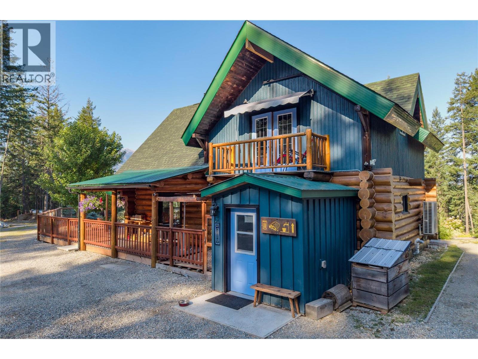 647 Bench Road, Golden, British Columbia  V0A 1H1 - Photo 3 - 10400190