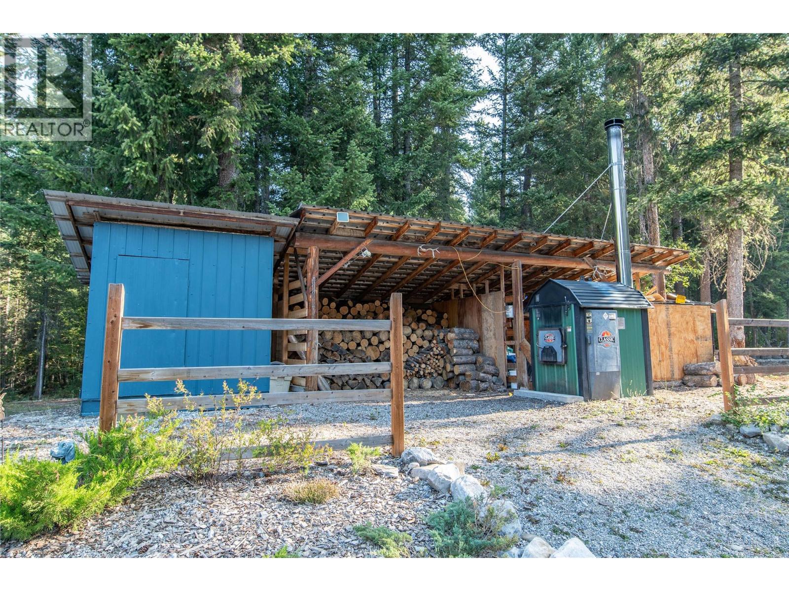 647 Bench Road, Golden, British Columbia  V0A 1H1 - Photo 59 - 10400190