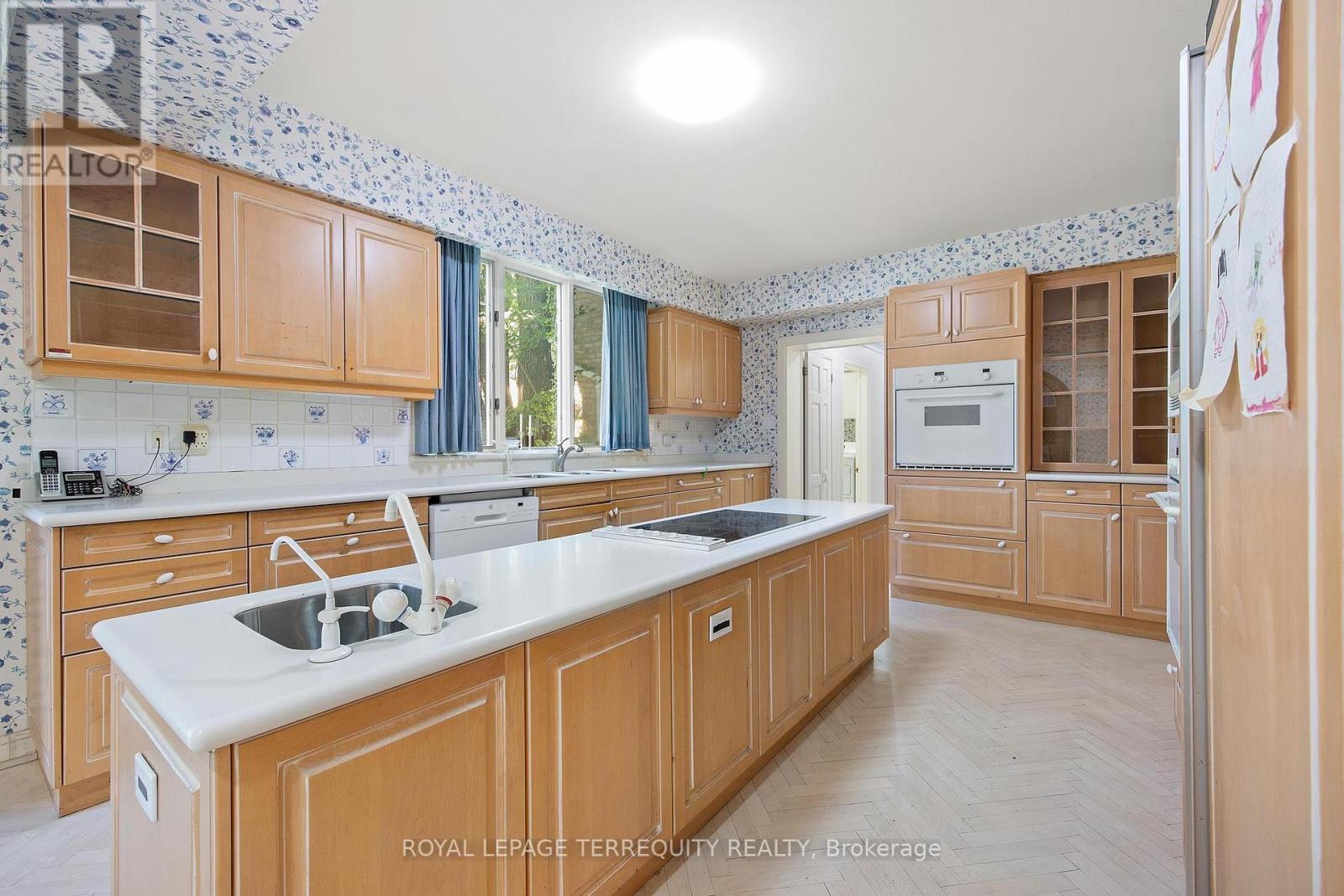 2 Chieftain Crescent, Toronto, Ontario  M2L 2H4 - Photo 19 - C13768906
