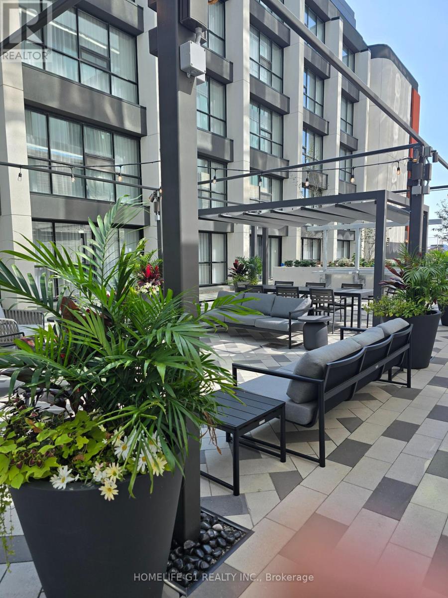 127 - 998 Martin Grove Road, Toronto, Ontario  M9W 4V8 - Photo 2 - W13769704