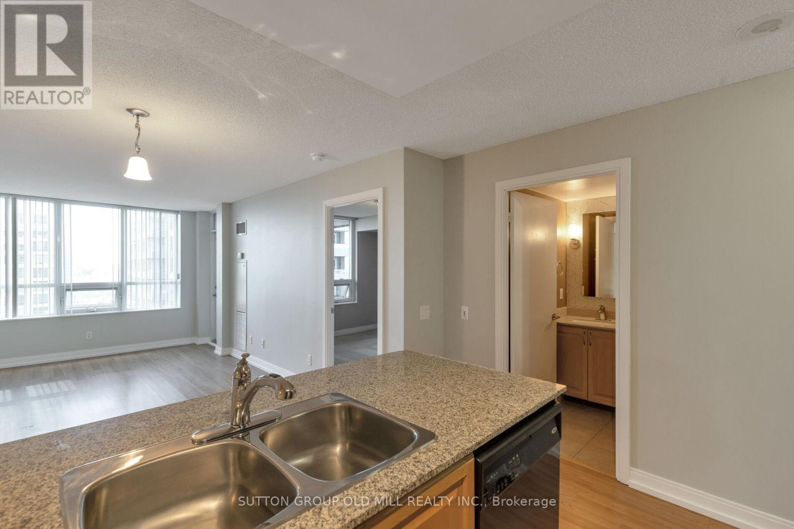 744 - 35 Viking Lane, Toronto, Ontario  M9B 0A2 - Photo 5 - W13775600