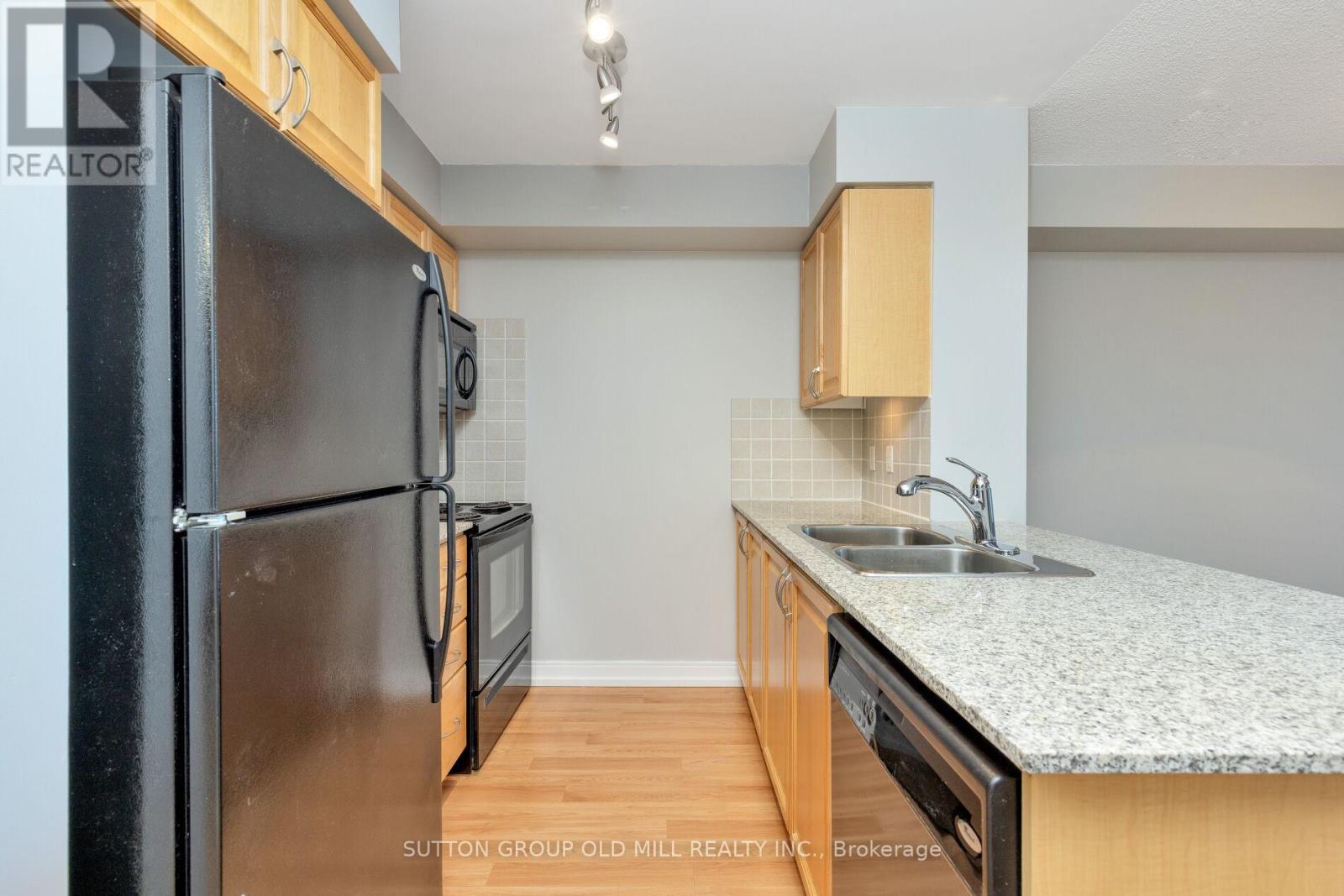 744 - 35 Viking Lane, Toronto, Ontario  M9B 0A2 - Photo 3 - W13775600
