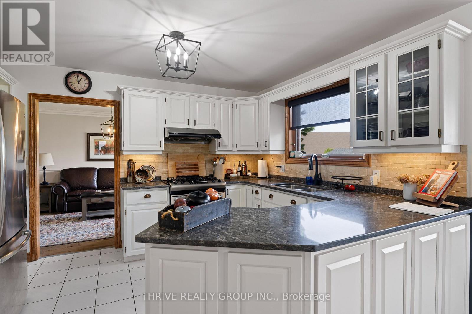 310 Huron Street W, South Huron, Ontario  N0M 1S2 - Photo 8 - X13776472