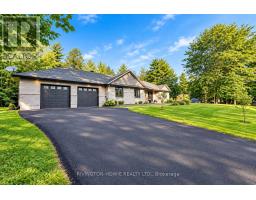 207 MONTY DRIVE, Ottawa, Ontario