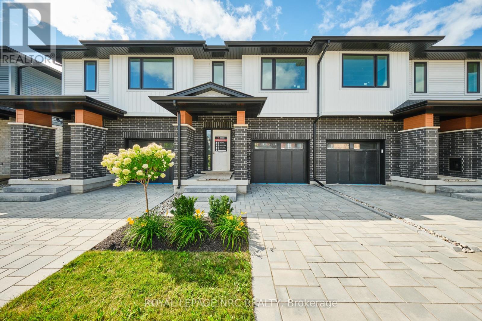 51 Harmony Way, Thorold, Ontario  L2V 0H2 - Photo 1 - X13776502