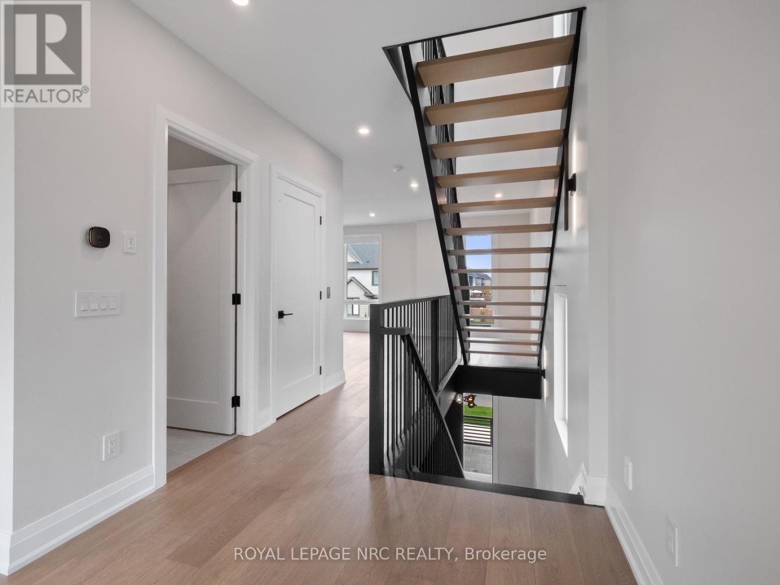 100 Moody Street, Pelham, Ontario  L3E 0B3 - Photo 11 - X13776516