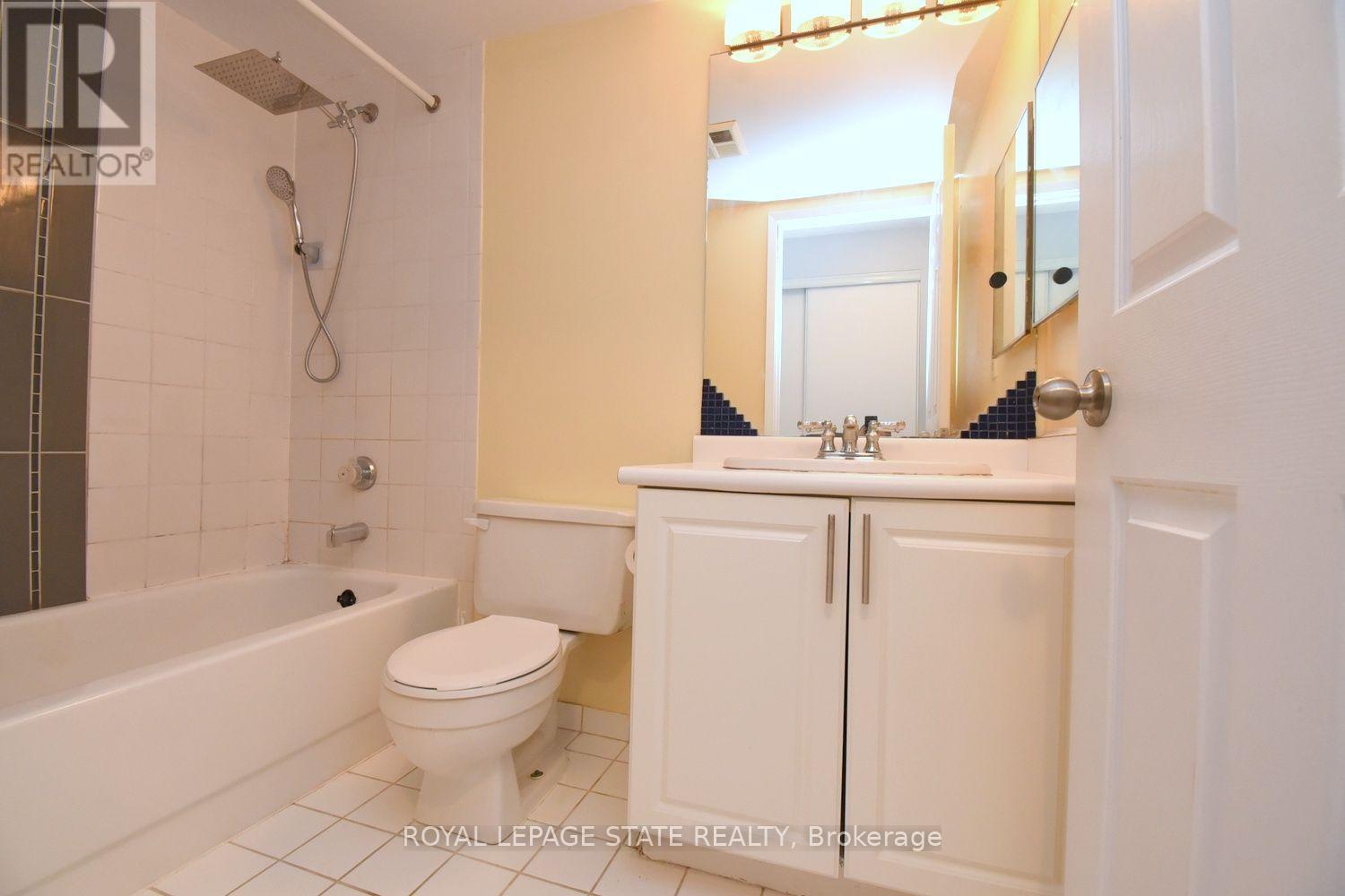 215 - 175 Cedar Avenue, Richmond Hill, Ontario  L4C 9V3 - Photo 11 - N13776496
