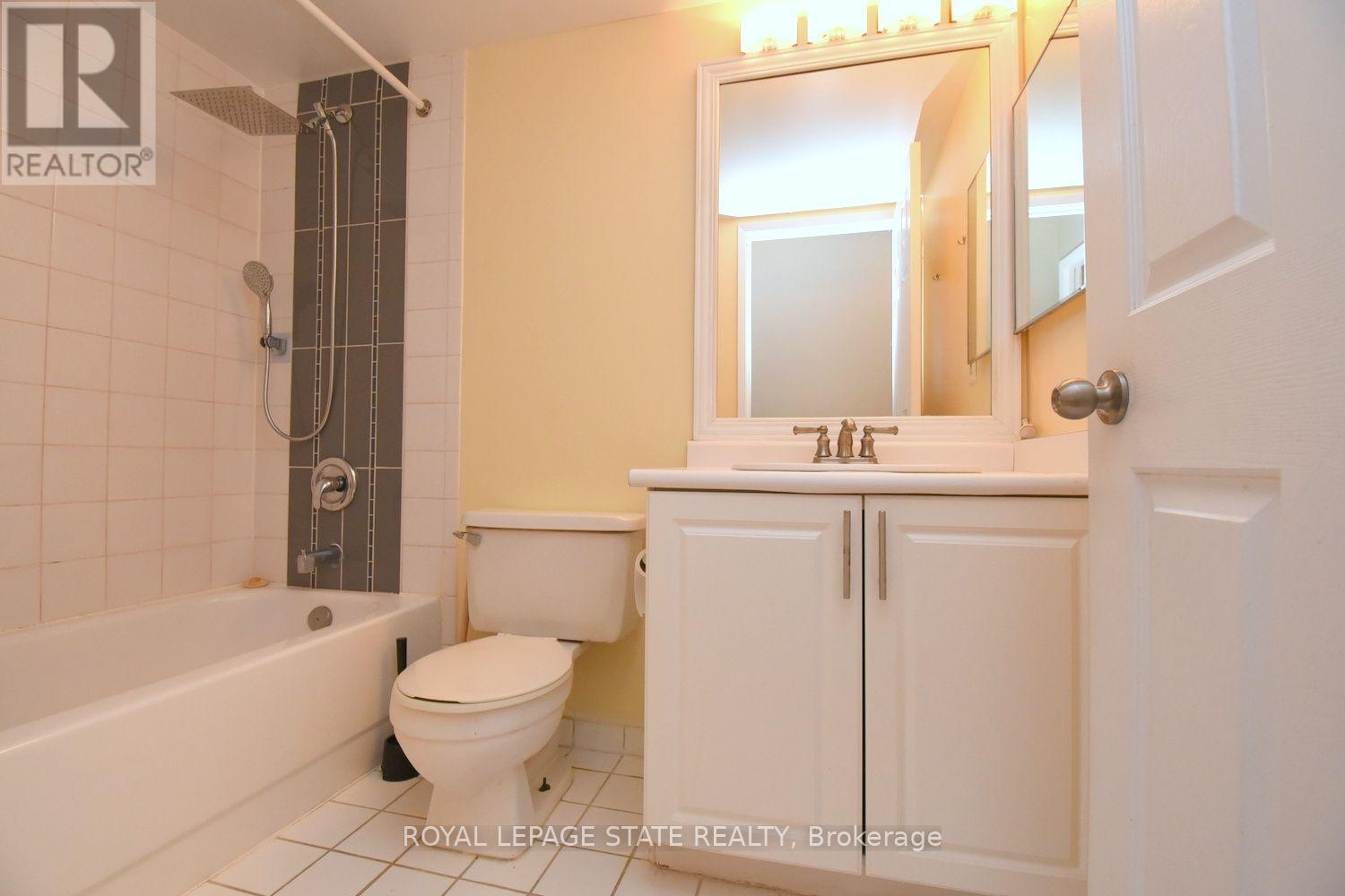 215 - 175 Cedar Avenue, Richmond Hill, Ontario  L4C 9V3 - Photo 17 - N13776496