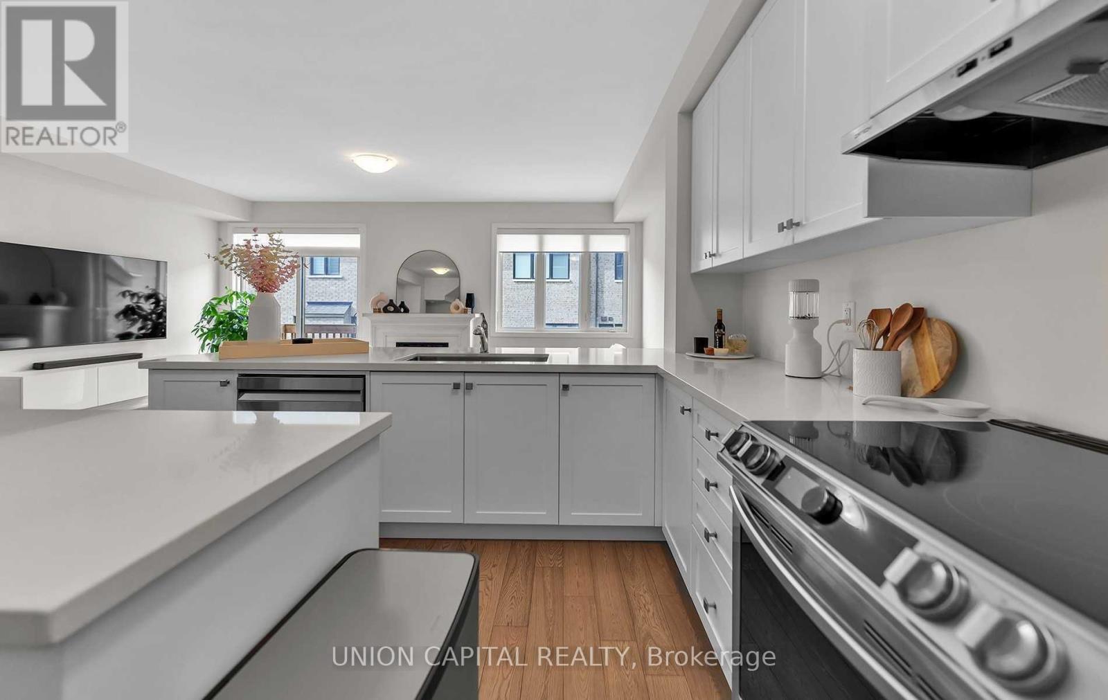 44 Boiton Street, Richmond Hill, Ontario  L4S 0M1 - Photo 6 - N13776520