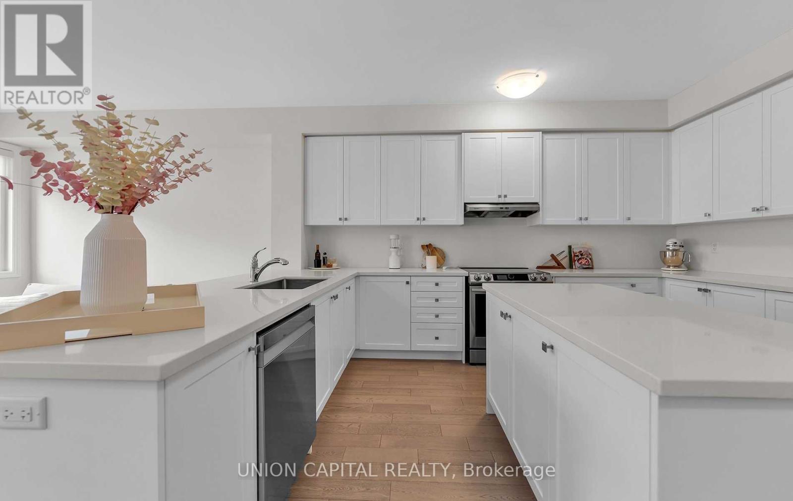44 Boiton Street, Richmond Hill, Ontario  L4S 0M1 - Photo 7 - N13776520