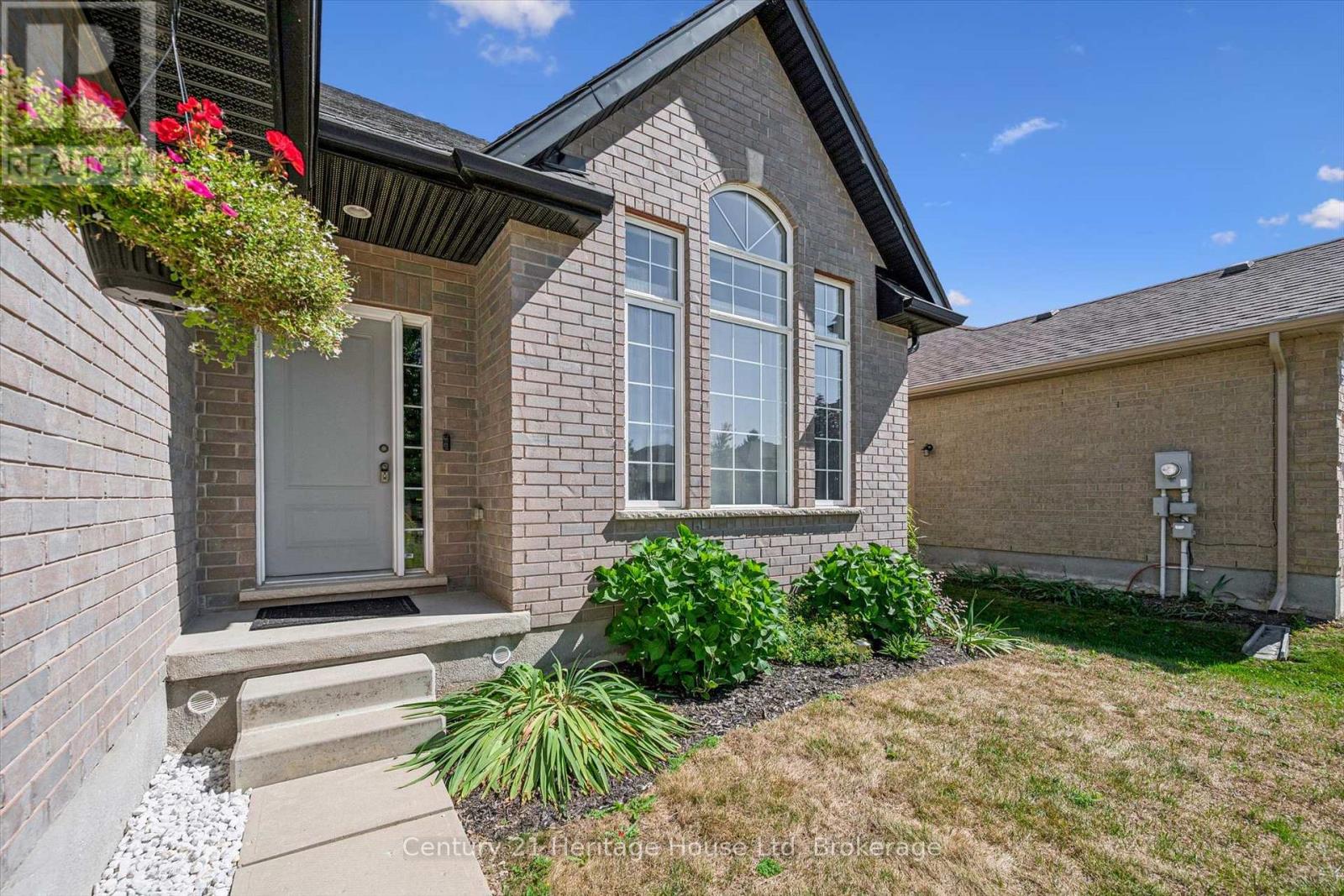 117 Schmidt Drive, Wellington North, Ontario  N0G 1A0 - Photo 4 - X13776454