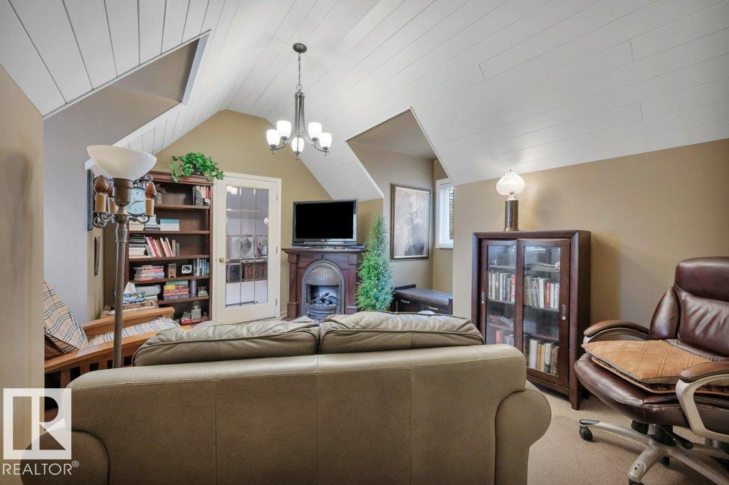 712 Romaniuk Rd NW, Edmonton, Alberta  T6R 1A5 - Photo 35 - E4508421