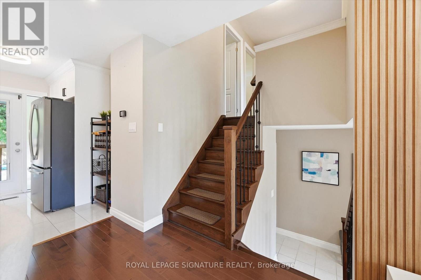 1333 Woodvale Place, Burlington, Ontario  L7M 1R2 - Photo 10 - W13776436