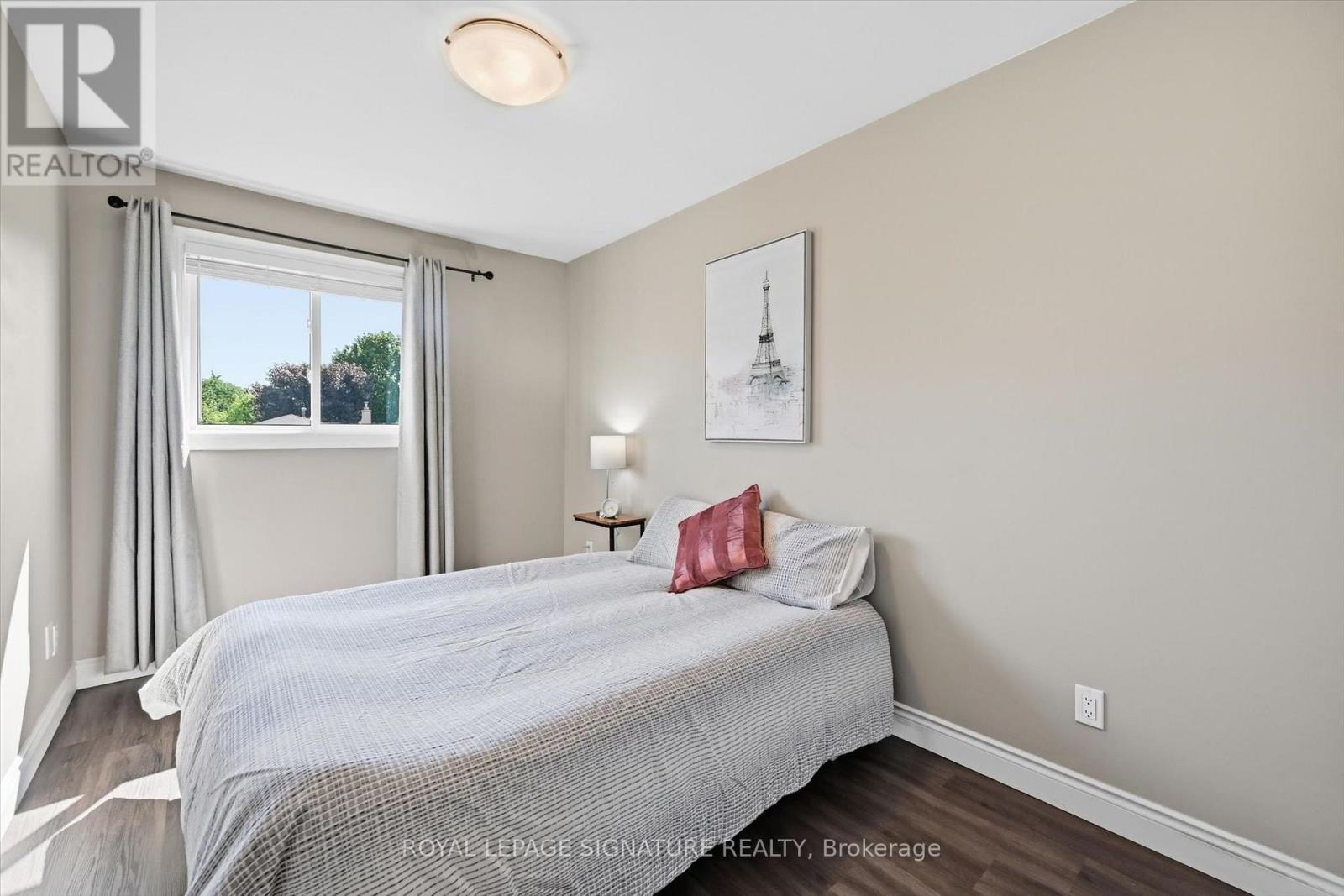 1333 Woodvale Place, Burlington, Ontario  L7M 1R2 - Photo 18 - W13776436