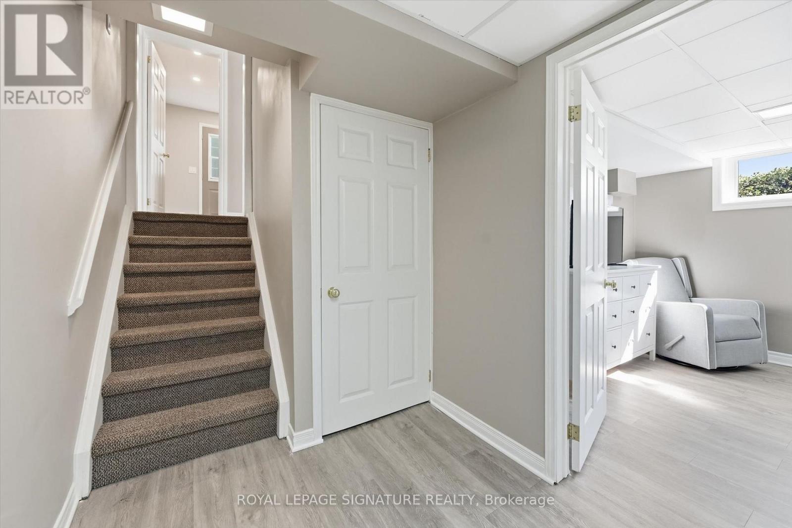 1333 Woodvale Place, Burlington, Ontario  L7M 1R2 - Photo 25 - W13776436