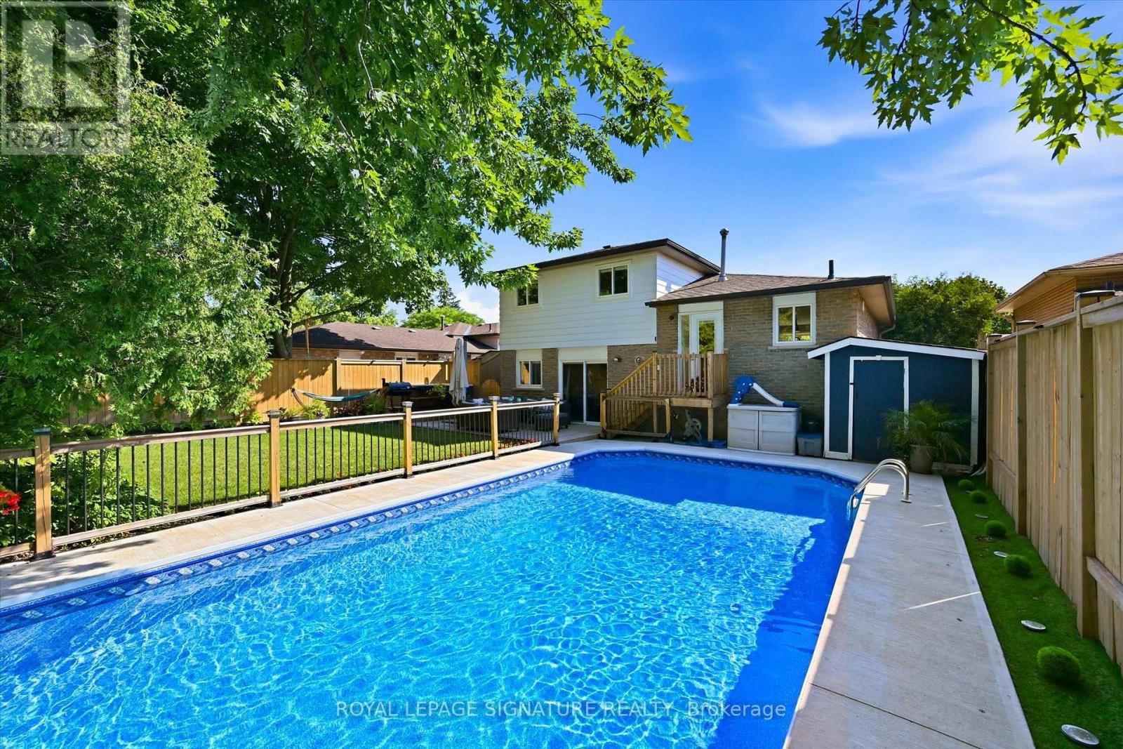 1333 Woodvale Place, Burlington, Ontario  L7M 1R2 - Photo 32 - W13776436