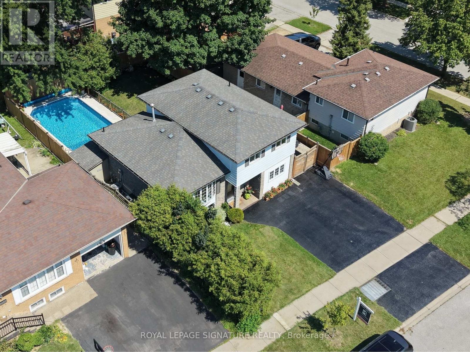 1333 Woodvale Place, Burlington, Ontario  L7M 1R2 - Photo 39 - W13776436