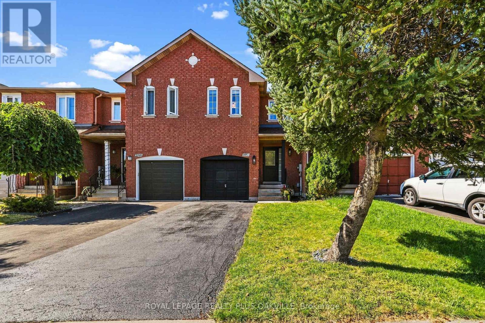 2093 GOLDEN ORCHARD TRAIL, Oakville, Ontario