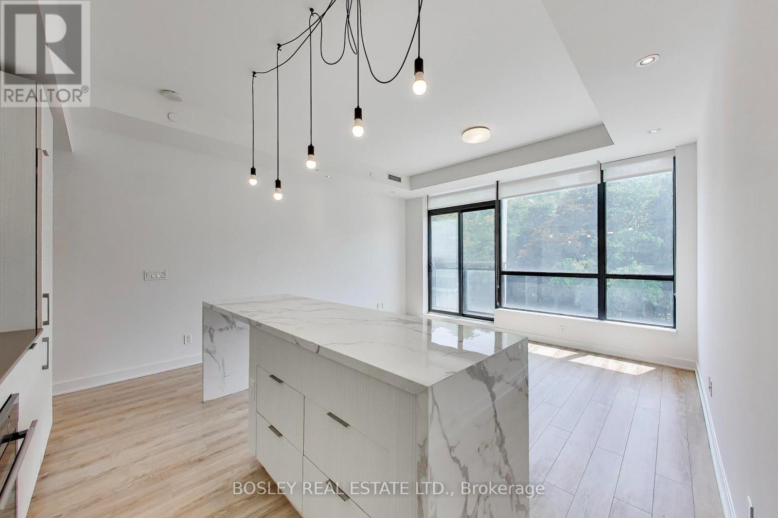 210 - 1990 Bloor Street W, Toronto, Ontario  M6P 3L1 - Photo 12 - W13776458