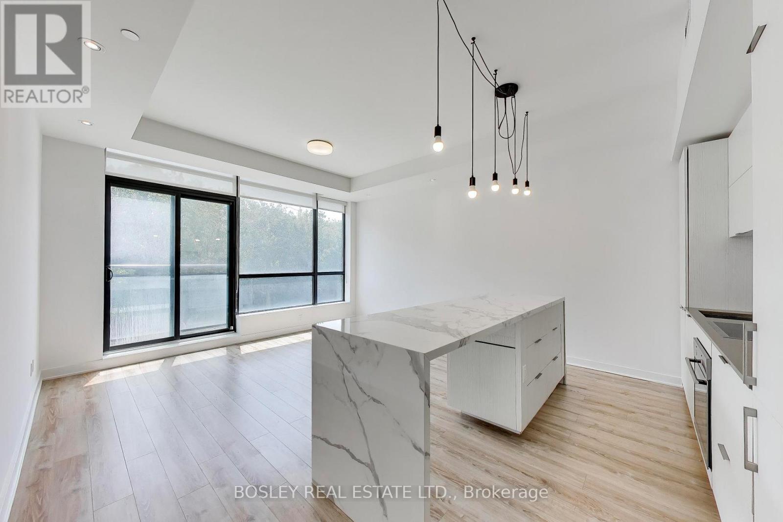 210 - 1990 Bloor Street W, Toronto, Ontario  M6P 3L1 - Photo 3 - W13776458