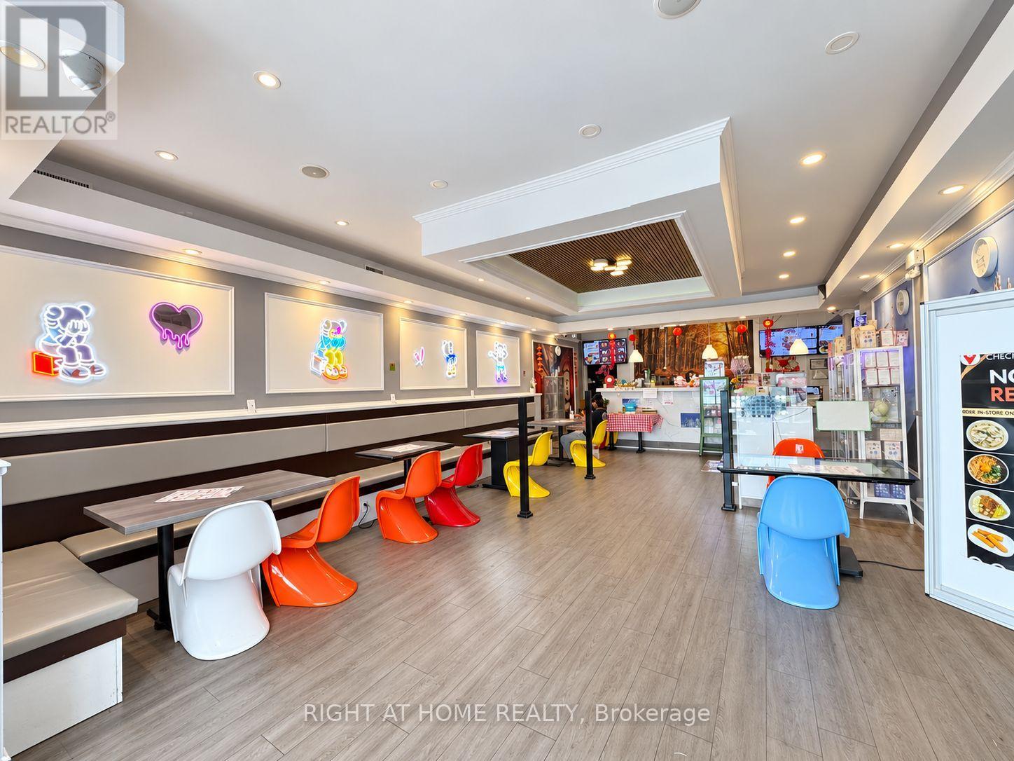 3930 KEELE STREET, Toronto, Ontario