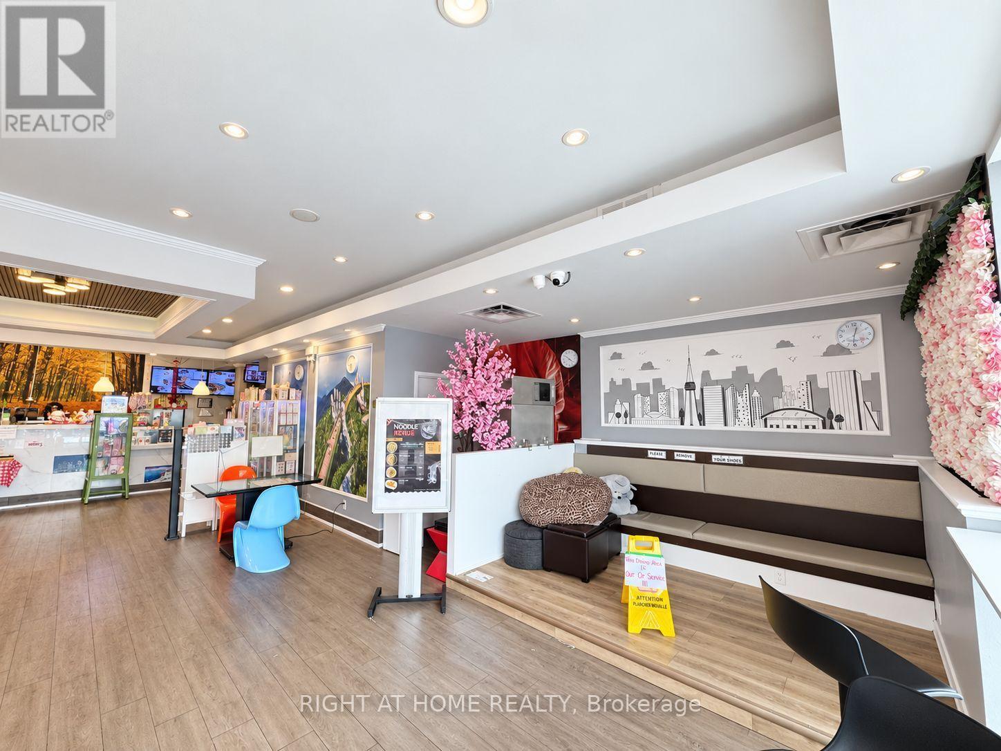 3930 Keele Street, Toronto, Ontario  M3J 1N8 - Photo 2 - W13776508