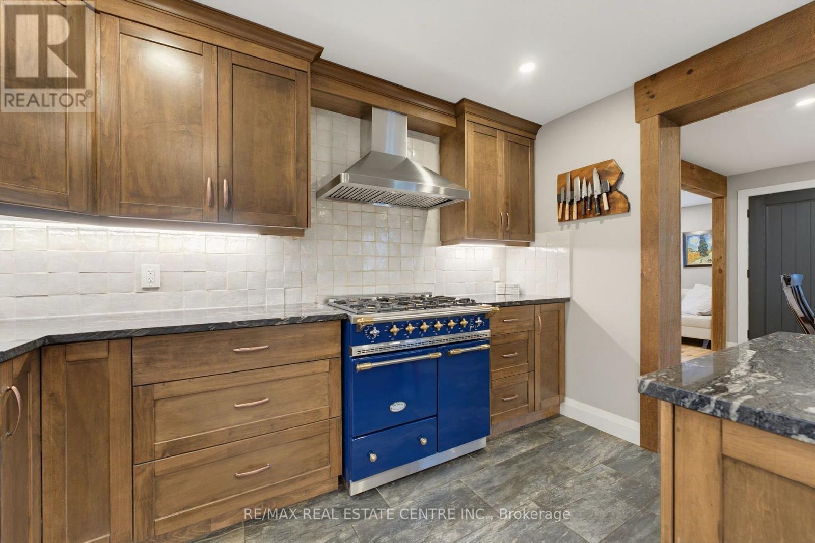 15 First Street S, Hamilton, Ontario  L8G 1P7 - Photo 12 - X13776468