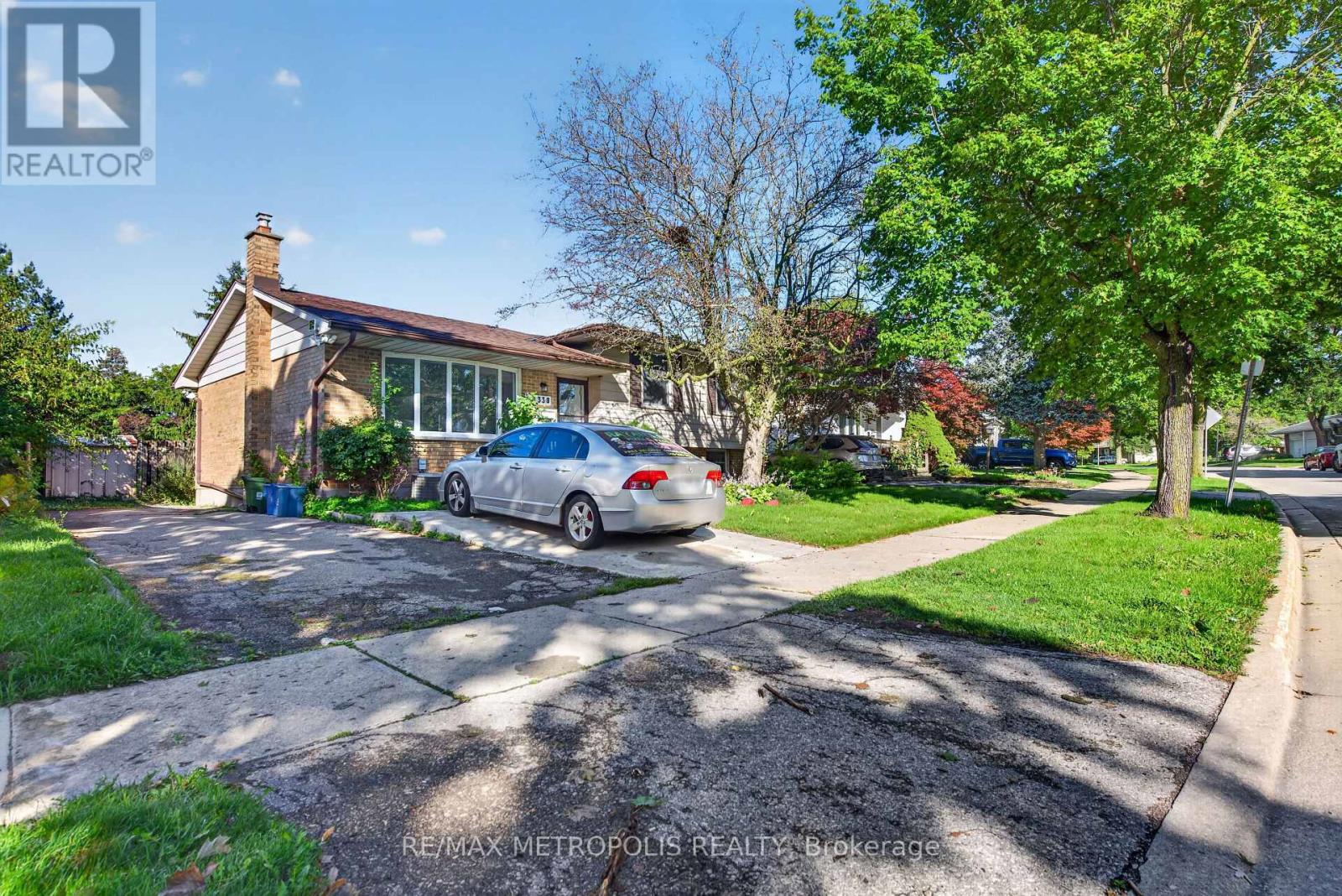 338 Millbank Drive, London South, Ontario  N6C 4W2 - Photo 4 - X13776498