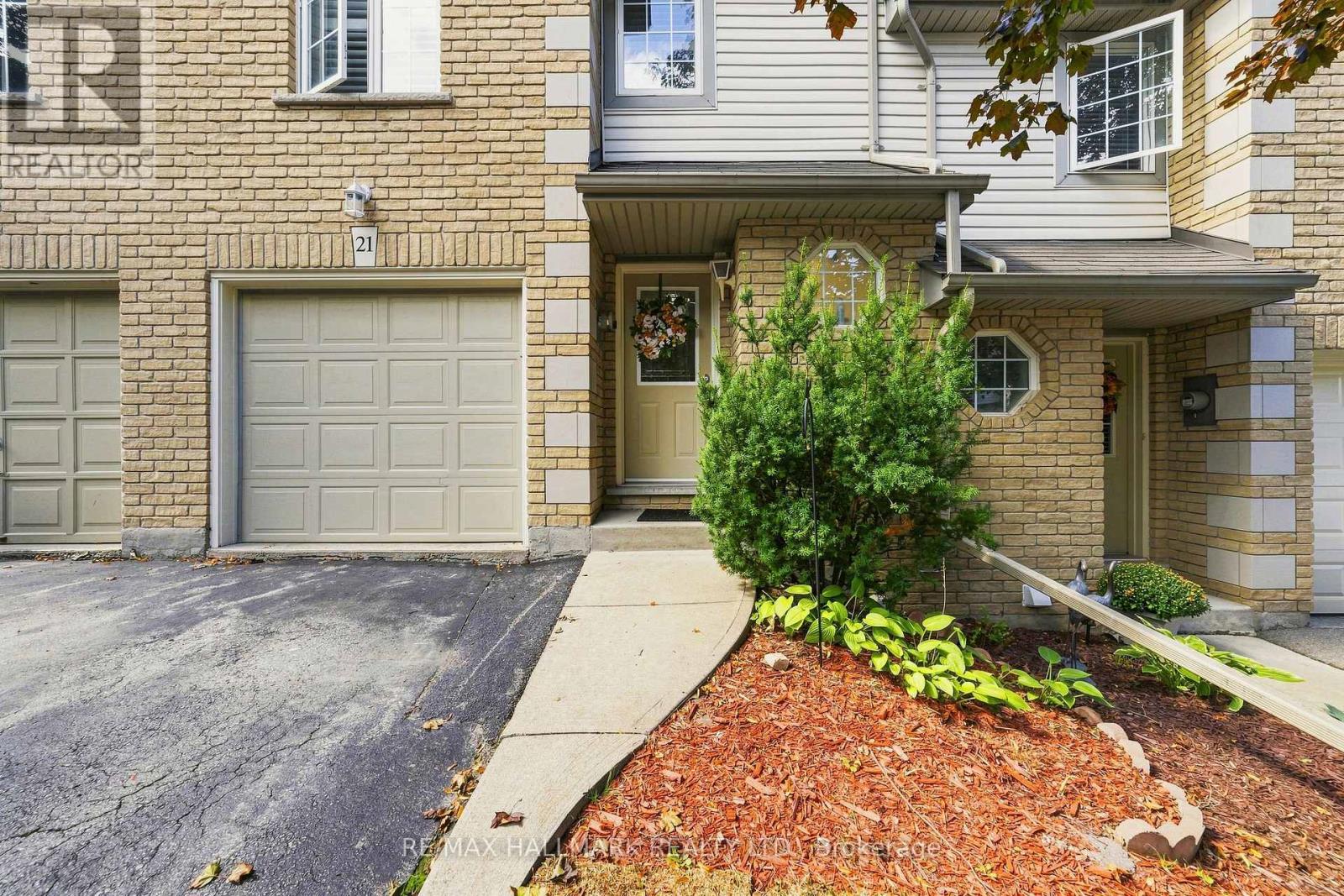 21 - 31 Moss Boulevard, Hamilton, Ontario  L9H 7A6 - Photo 3 - X13776526