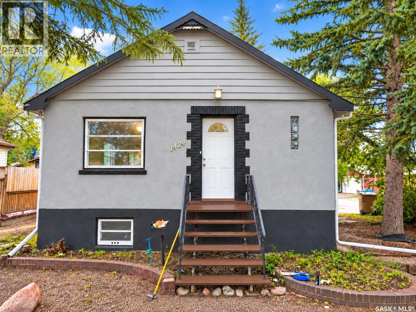 1424 Forget Street, Regina, Saskatchewan  S4T 4Y3 - Photo 1 - SK048271