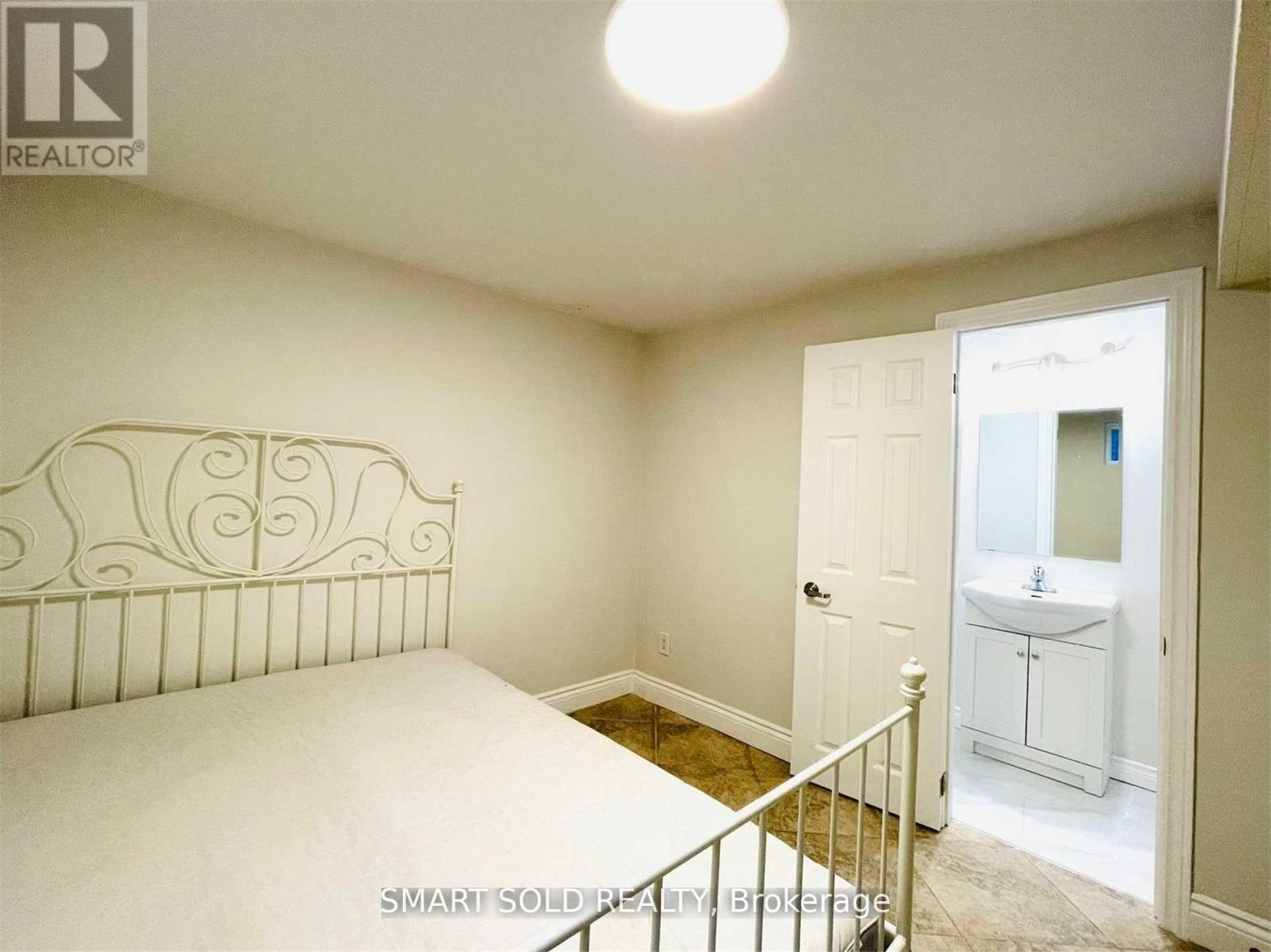 Bsmt - 34 Chapeltown Crescent, Toronto, Ontario  M1W 3A7 - Photo 5 - E13776556