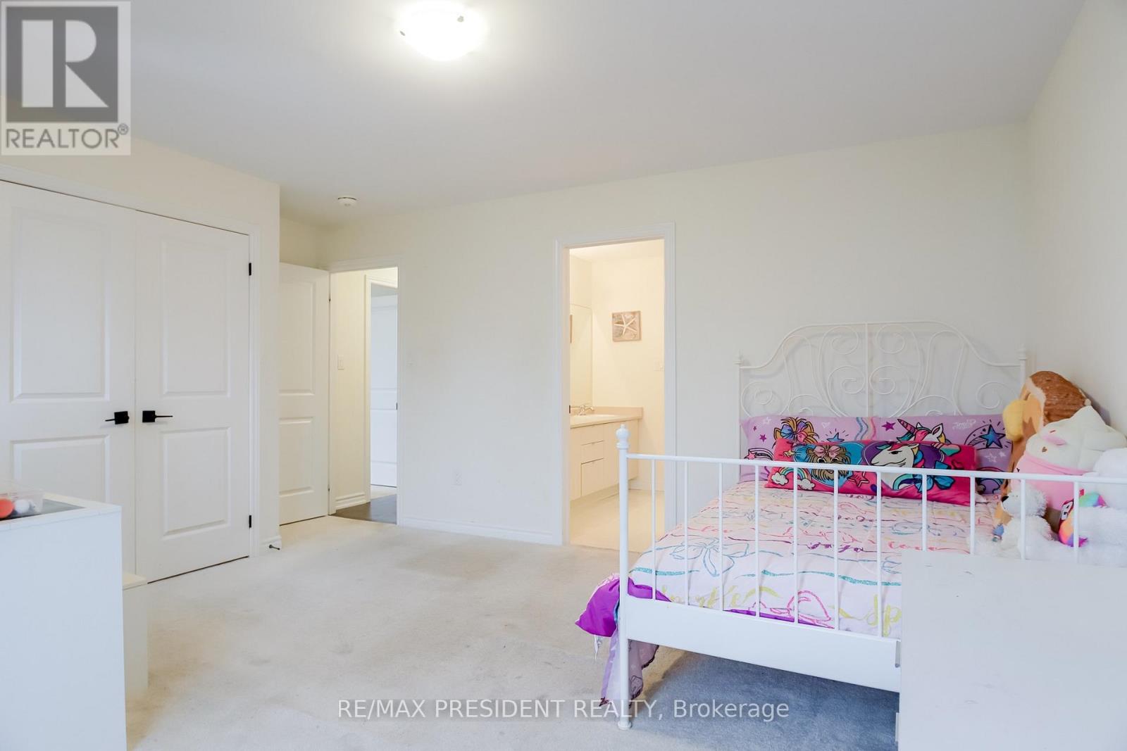 4 Cypress Point Street, Barrie (Ardagh), Ontario  L4N 6J9 - Photo 27 - S13776578