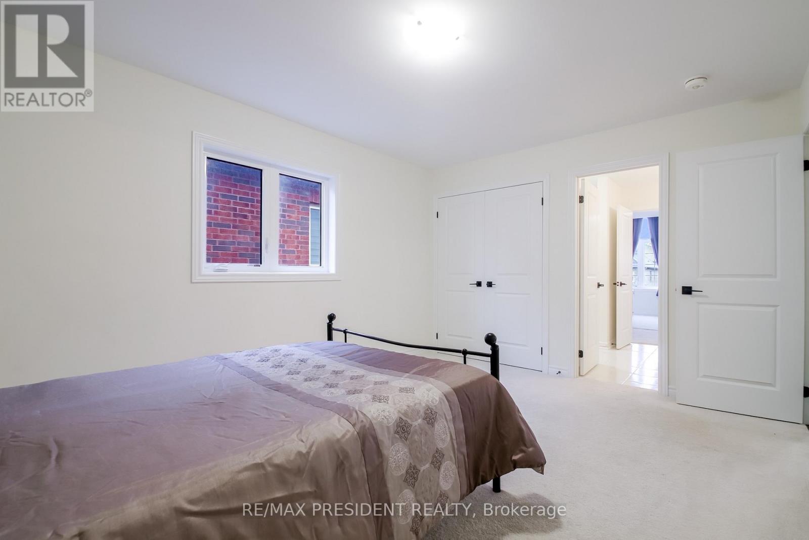 4 Cypress Point Street, Barrie (Ardagh), Ontario  L4N 6J9 - Photo 30 - S13776578