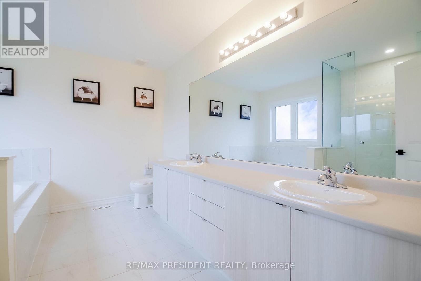 4 Cypress Point Street, Barrie (Ardagh), Ontario  L4N 6J9 - Photo 34 - S13776578
