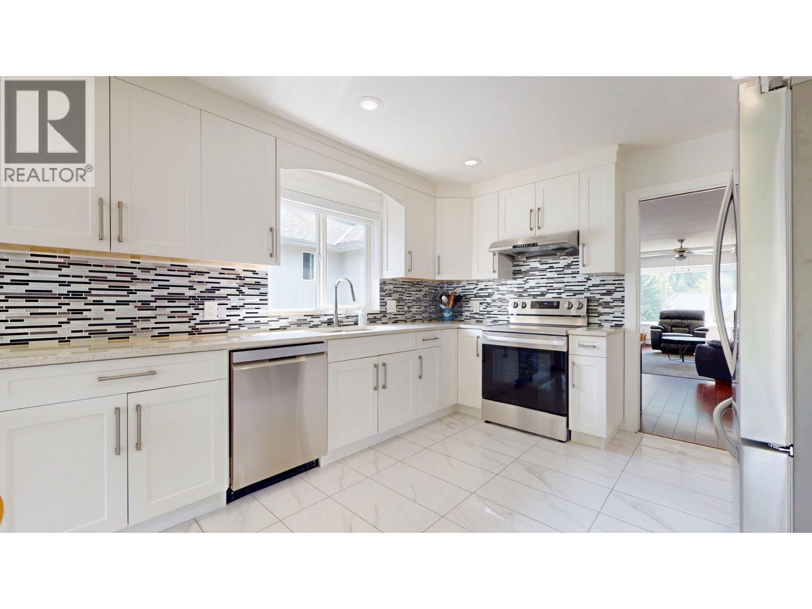 2015 Balsam Way, Squamish, British Columbia  V8B 0W1 - Photo 7 - R3164691