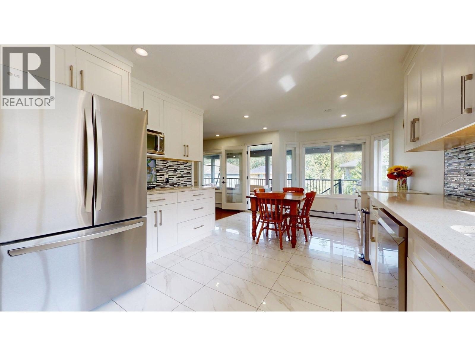 2015 Balsam Way, Squamish, British Columbia  V8B 0W1 - Photo 8 - R3164691
