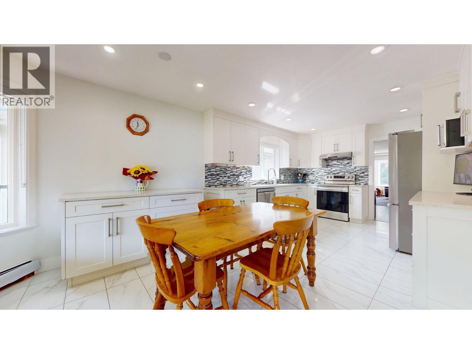 2015 Balsam Way, Squamish, British Columbia  V8B 0W1 - Photo 9 - R3164691