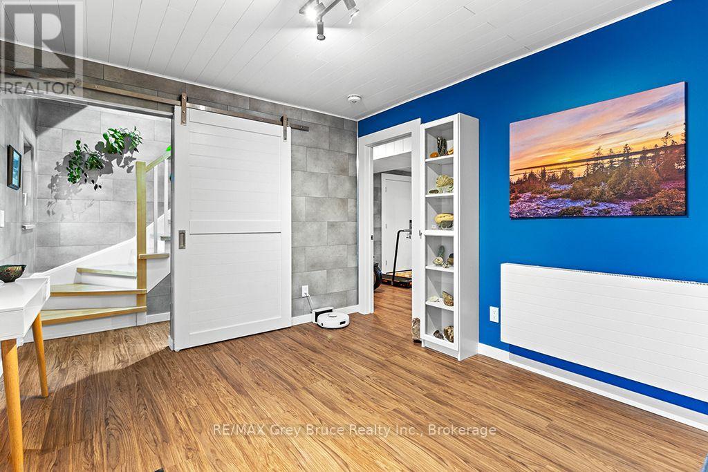 48 Baise Avenue, Northern Bruce Peninsula, Ontario  N0H 2R0 - Photo 12 - X13776552
