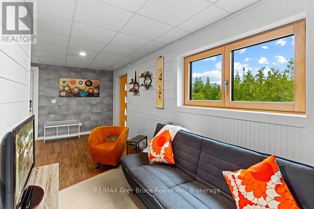 48 Baise Avenue, Northern Bruce Peninsula, Ontario  N0H 2R0 - Photo 15 - X13776552