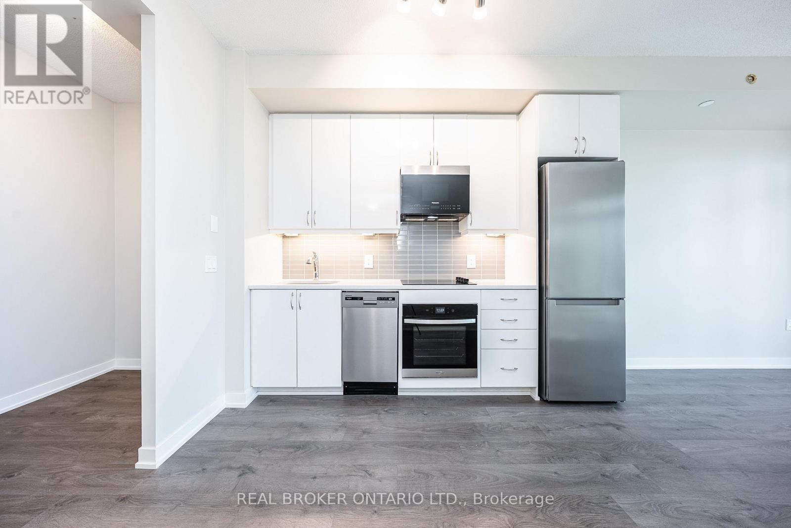 1707 - 38 Annie Craig Drive, Toronto, Ontario  M8V 0G9 - Photo 2 - W13776562