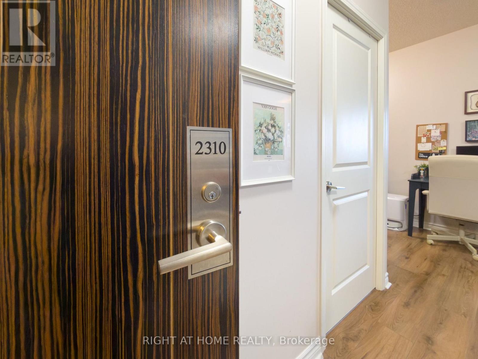 2310 - 349 Rathburn Road W, Mississauga, Ontario  L5B 0G9 - Photo 5 - W13776576