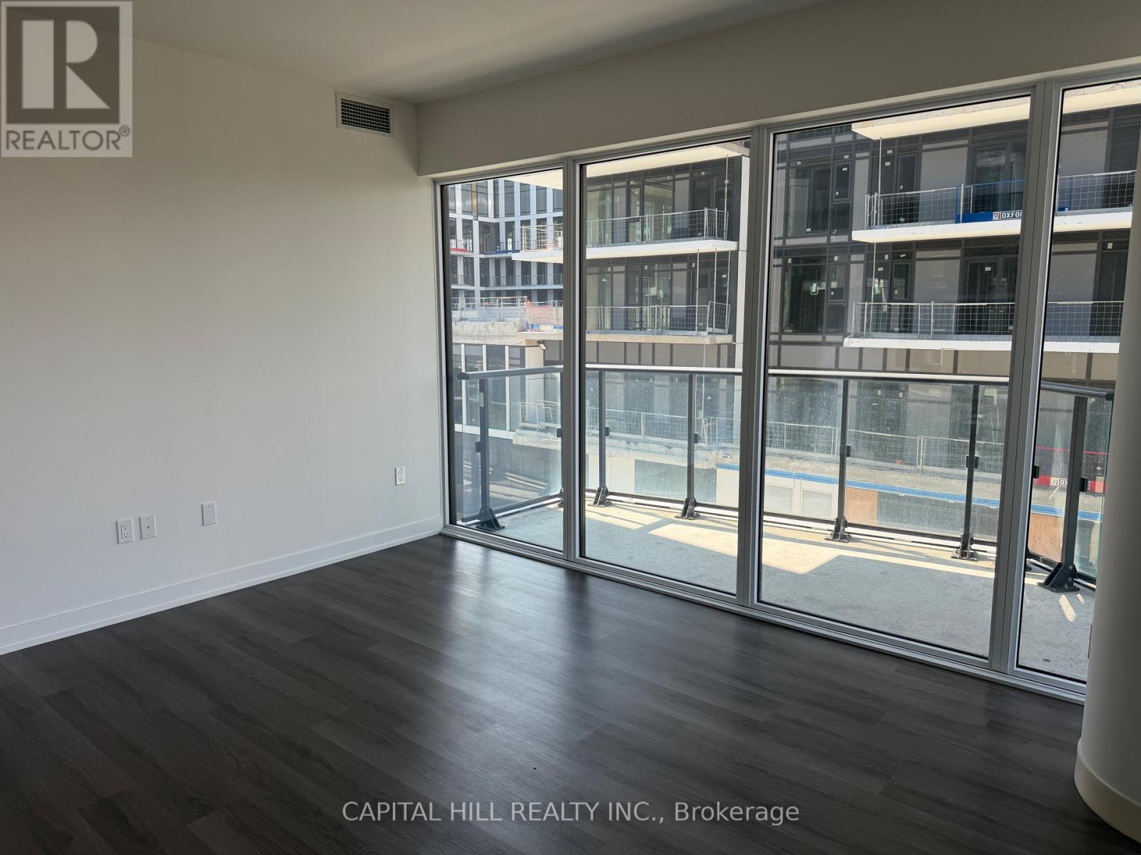 301 - 448 Burnhamthorpe Rd Road W, Mississauga, Ontario  L5B 0R4 - Photo 11 - W13776582