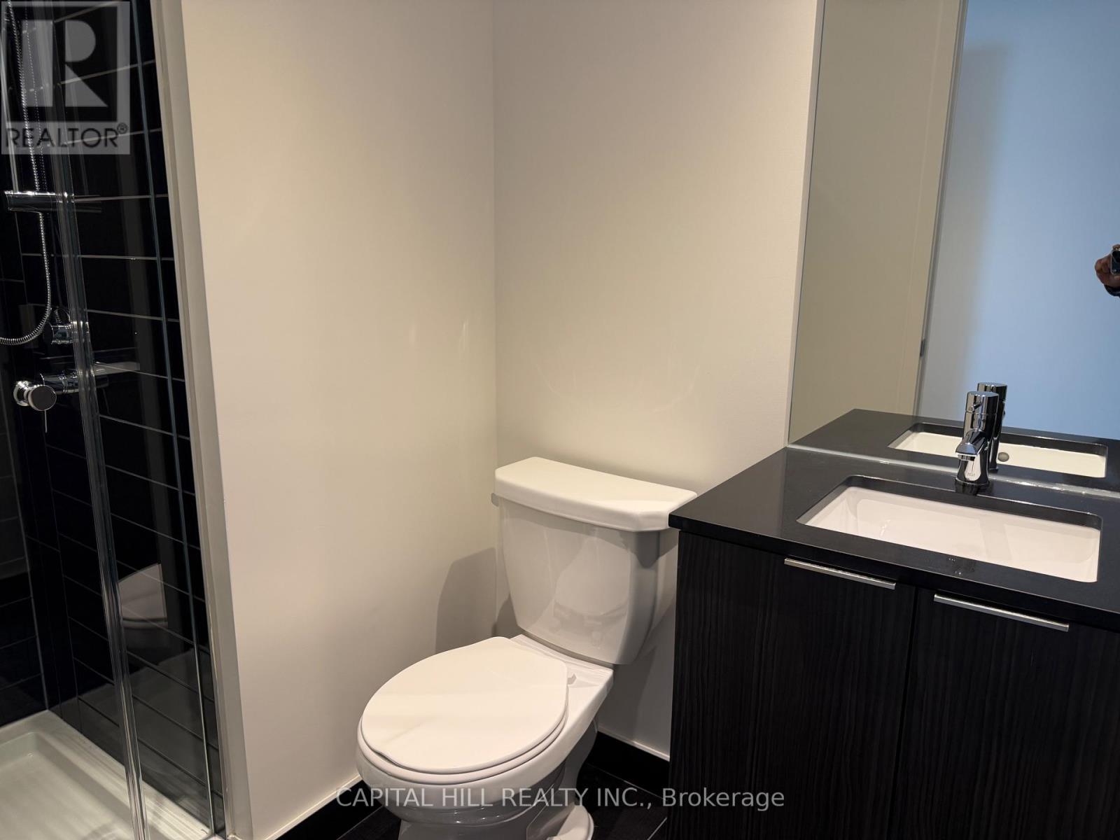 301 - 448 Burnhamthorpe Rd Road W, Mississauga, Ontario  L5B 0R4 - Photo 17 - W13776582