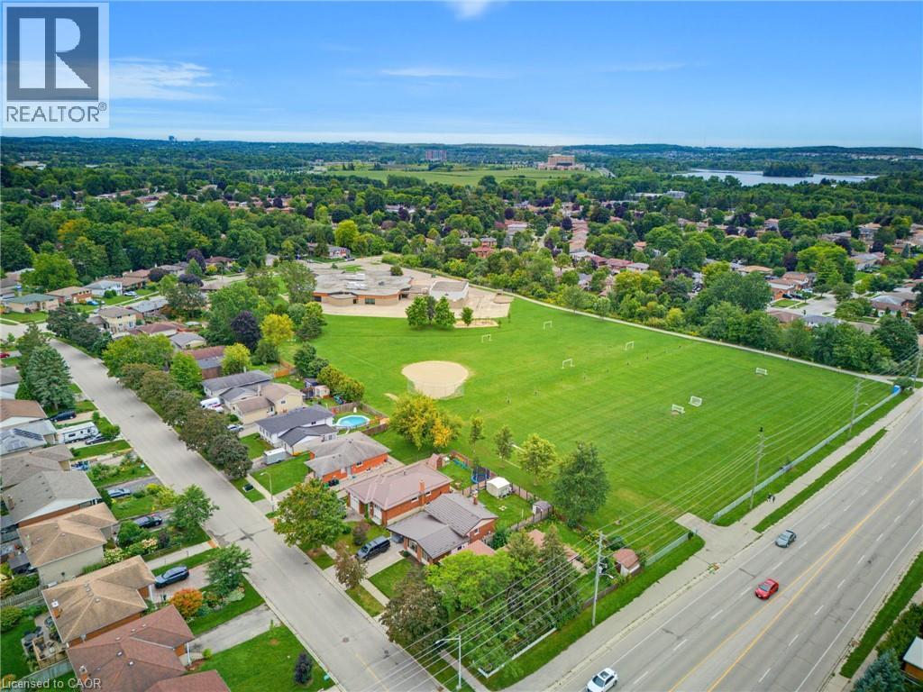 555 Elm Ridge Place, Waterloo, Ontario  N2L 4P6 - Photo 9 - 40861002