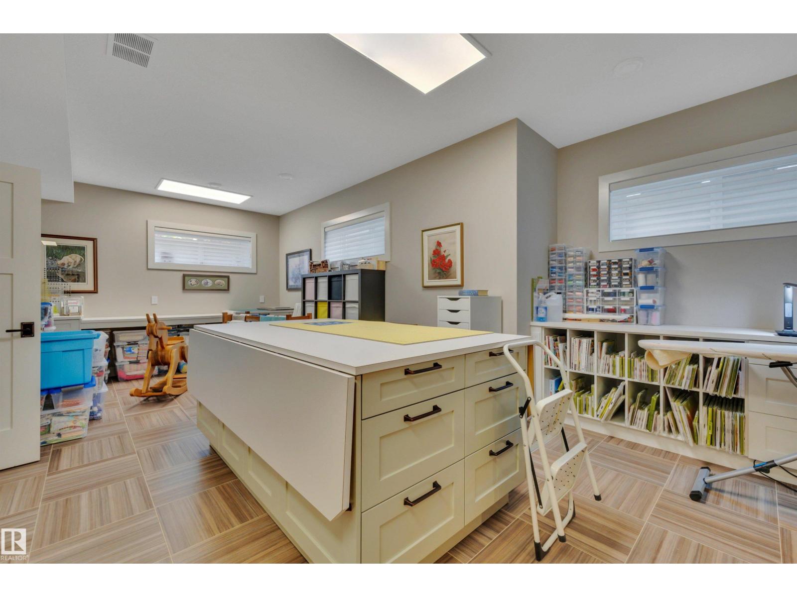 99 Brander Dr NW, Edmonton, Alberta  T6H 4X5 - Photo 44 - E4508428