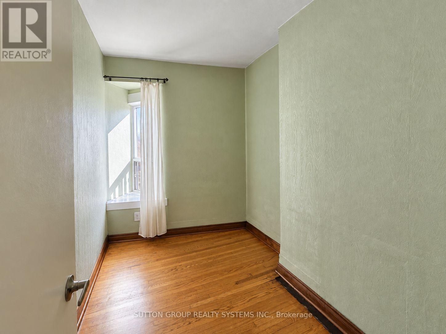 2nd Floor - 1986 Davenport Road, Toronto, Ontario  M6N 1C4 - Photo 6 - W13771060