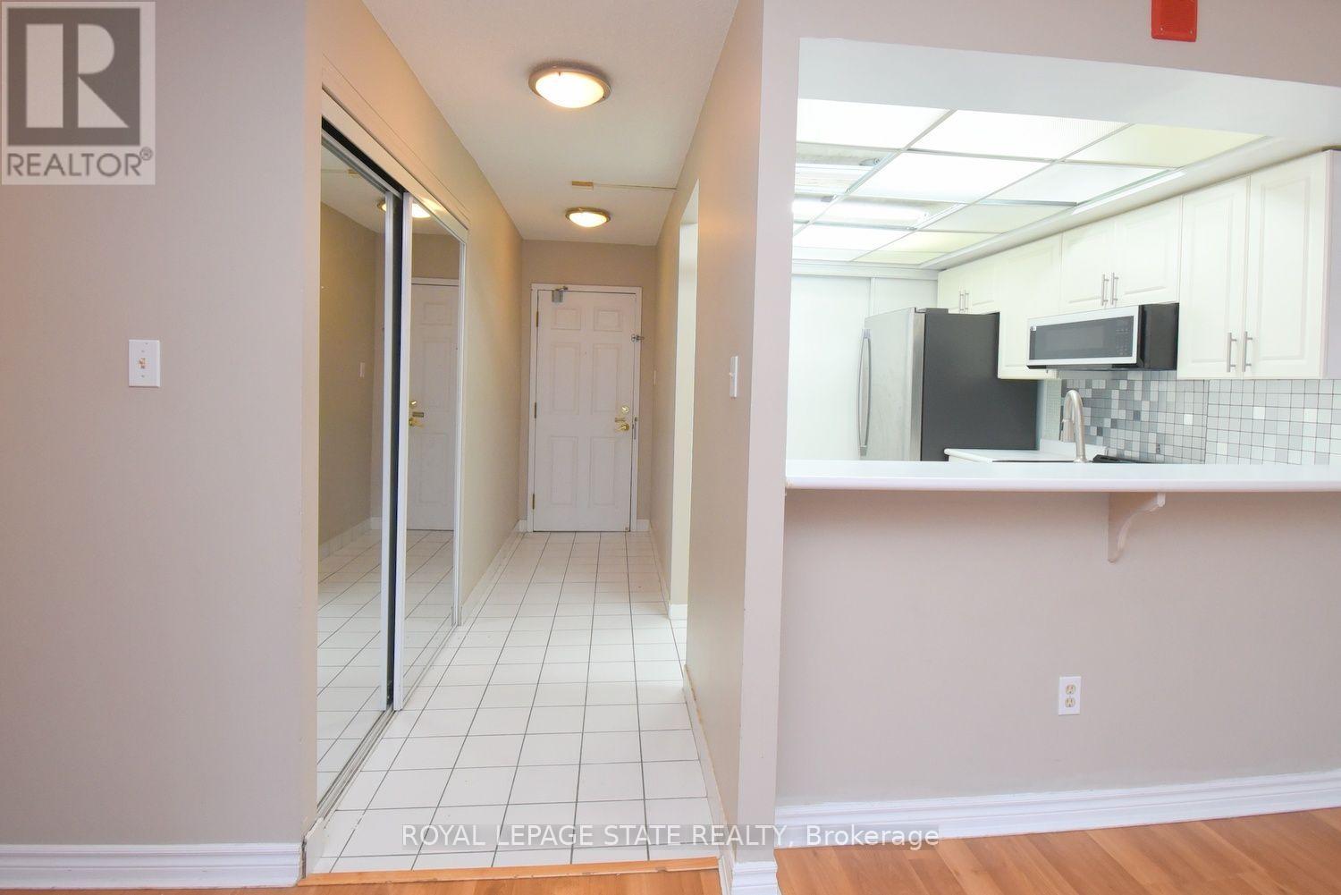 215 - 175 Cedar Avenue, Richmond Hill, Ontario  L4C 9V3 - Photo 6 - N13776496